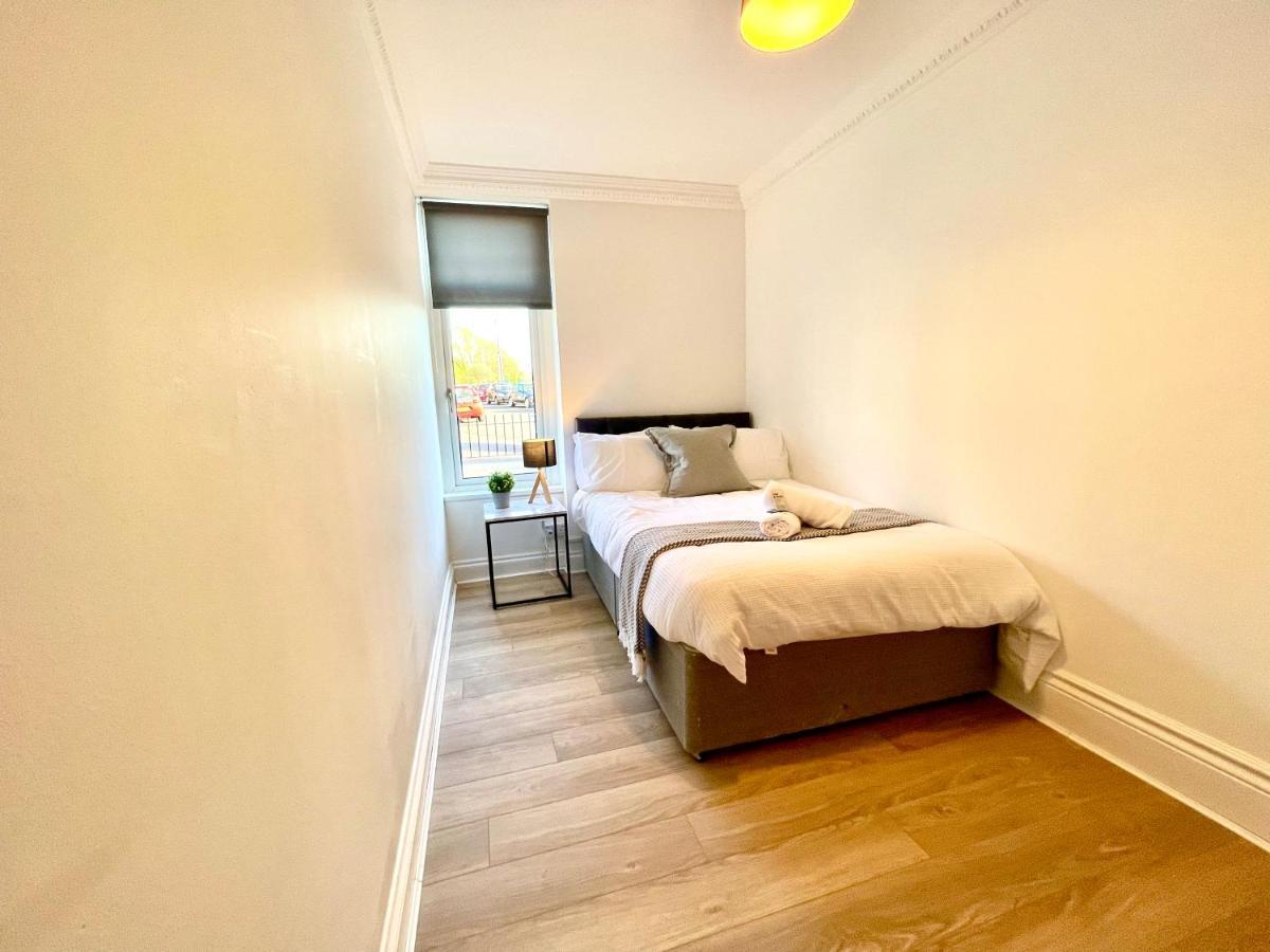 Huge Serviced Apartment With Free Parking Jesmond Екстер'єр фото