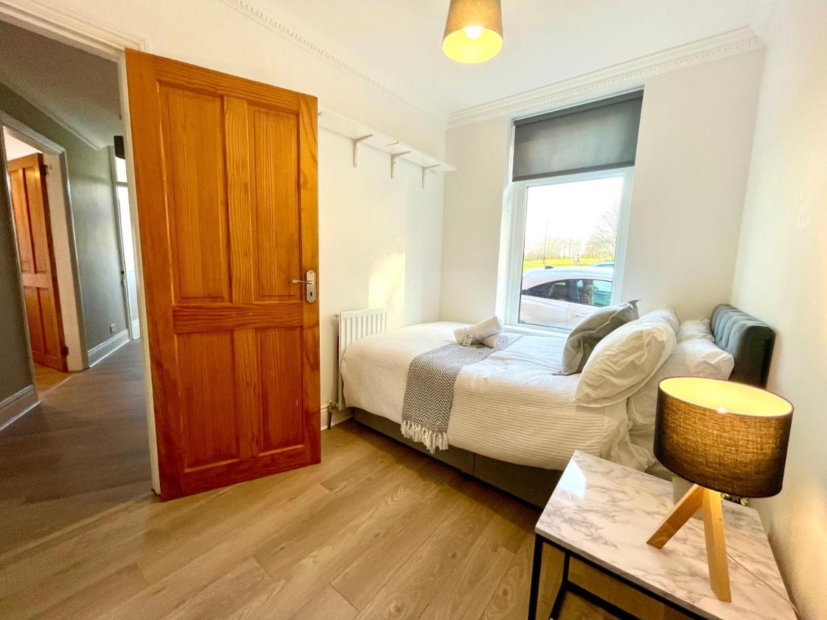 Huge Serviced Apartment With Free Parking Jesmond Екстер'єр фото