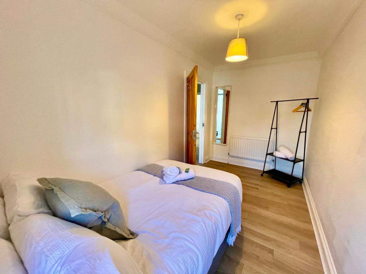 Huge Serviced Apartment With Free Parking Jesmond Екстер'єр фото