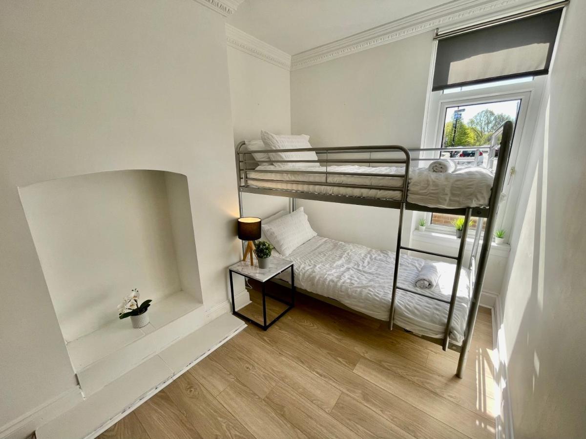 Huge Serviced Apartment With Free Parking Jesmond Екстер'єр фото
