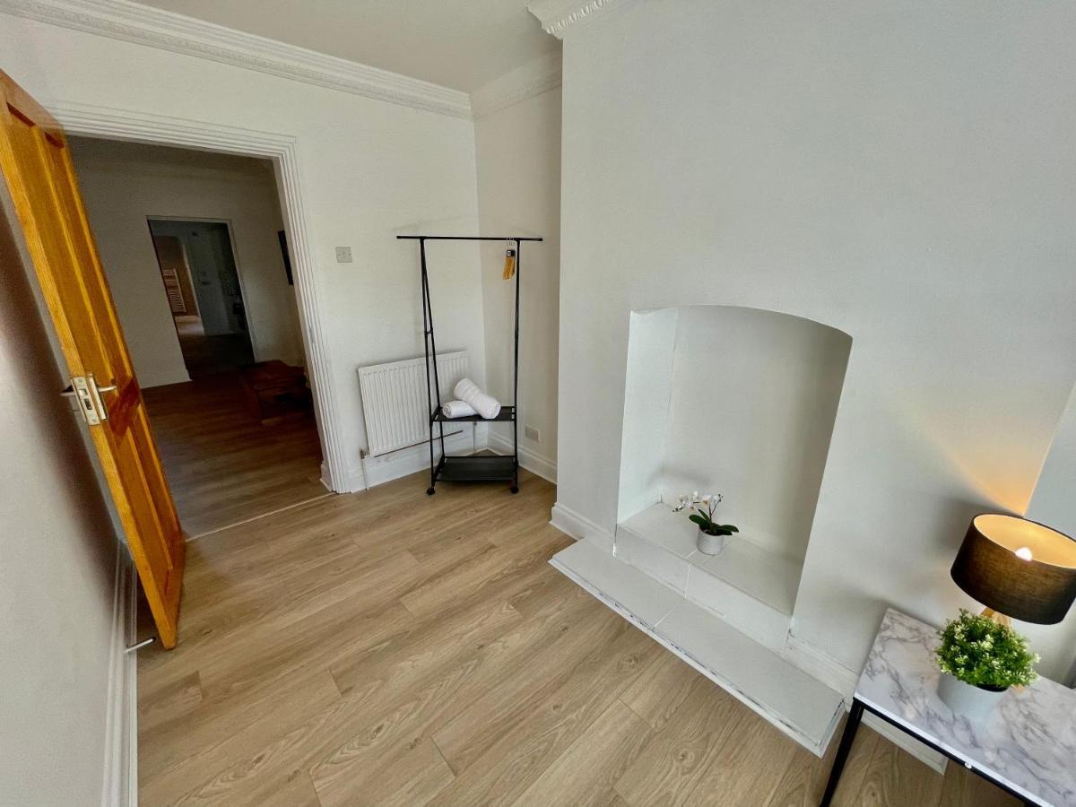 Huge Serviced Apartment With Free Parking Jesmond Екстер'єр фото